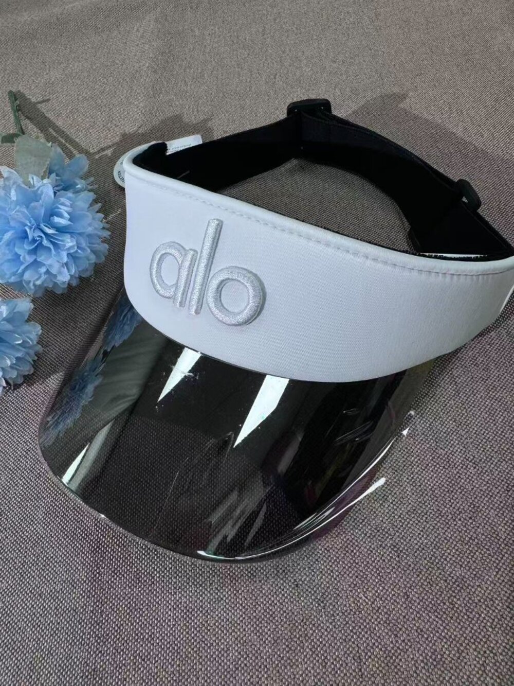 NWT Alo Yoga Airlift Solar Visor White Tennis Golf Running Sun Visor Hat 🤍🥰